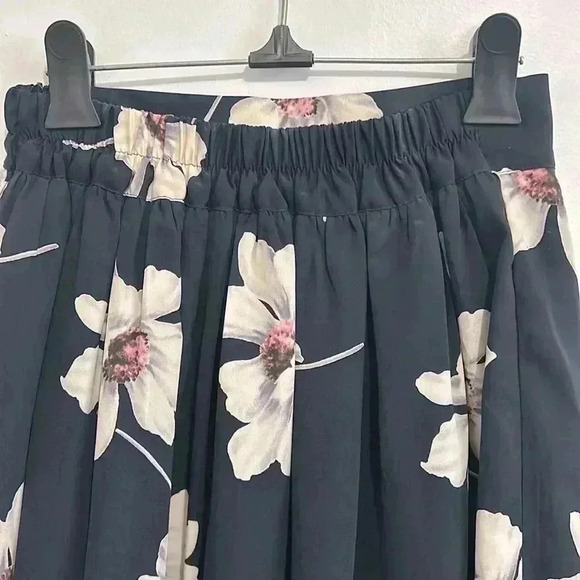 BNWOT Korean Style Cute Flower Printed Knee-Length Chiffon Skirt size Xs/S - Picture 5 of 5